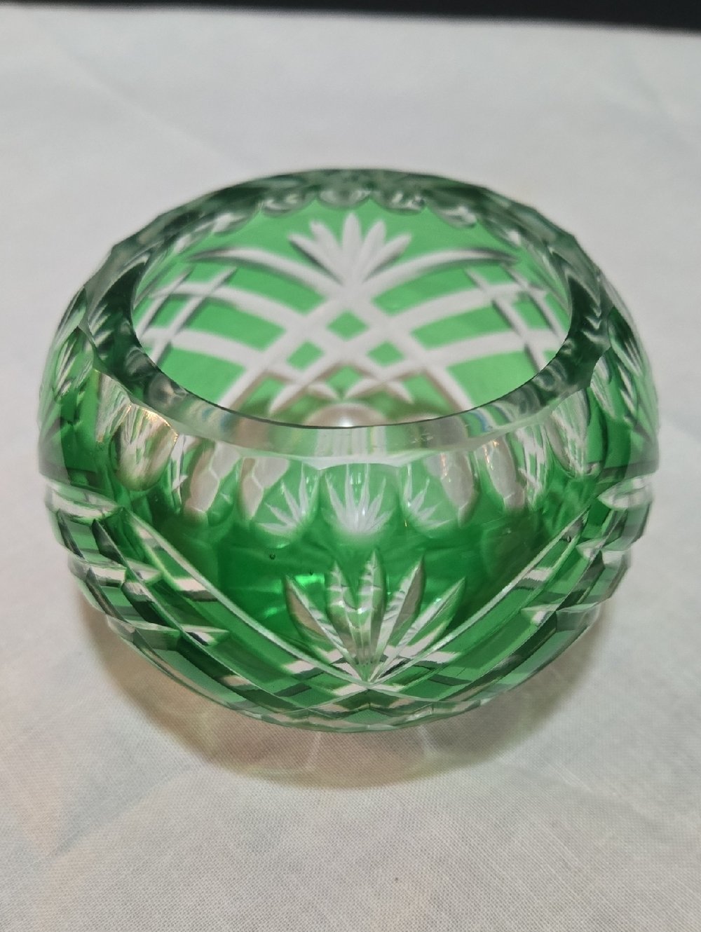 Vintage Bohemian Green Cut Crystal Decorative Bowl - Elegant Home Art
